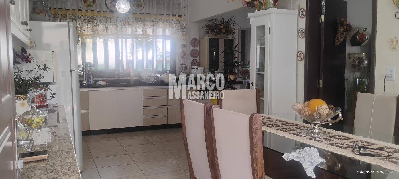 Casa, 3 quartos, 216 m² - Foto 13
