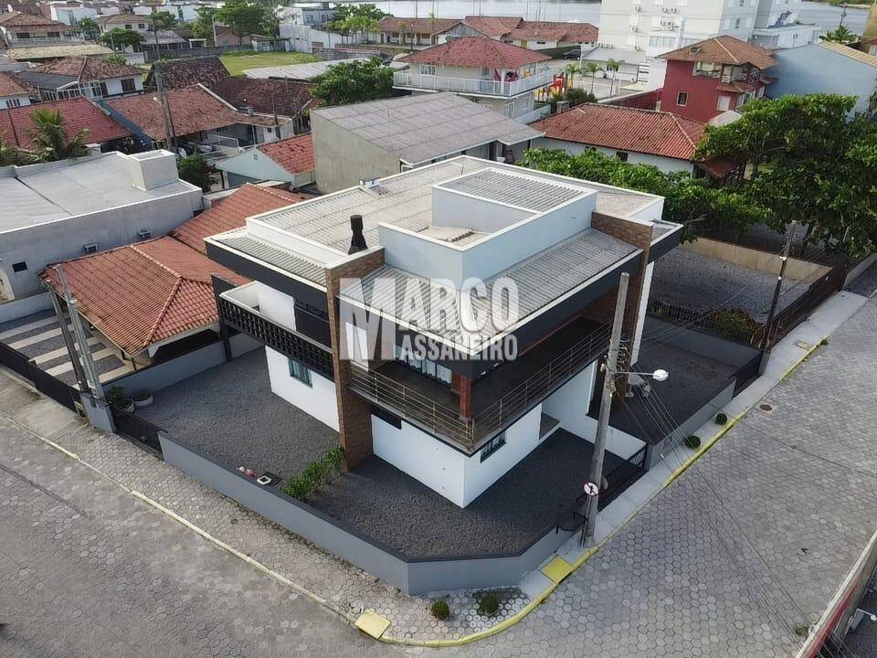 Casa, 7 quartos, 240 m² - Foto 38