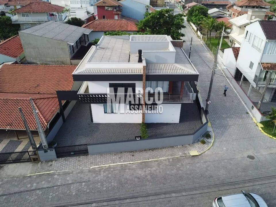 Casa, 7 quartos, 240 m² - Foto 39