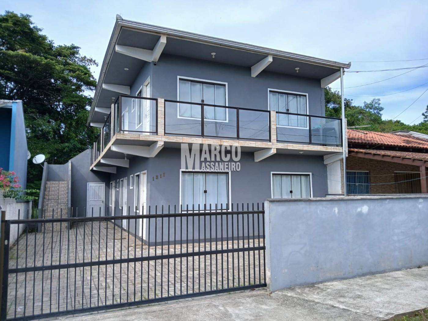 Casa, 6 quartos, 30 m² - Foto 1