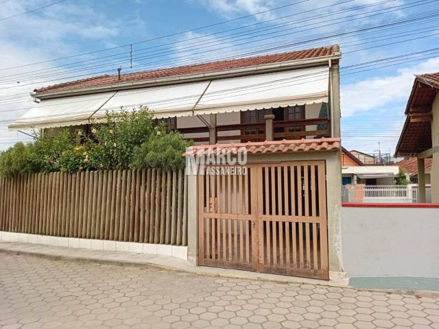 Casa para Venda em Balneário Barra do Sul / SC no bairro Cen