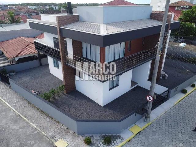 #828 - Casa para Venda em Balneário Barra do Sul - SC