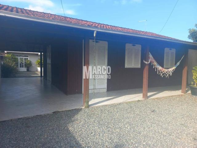 Casa para Venda em Balneário Barra do Sul / SC no bairro Pin