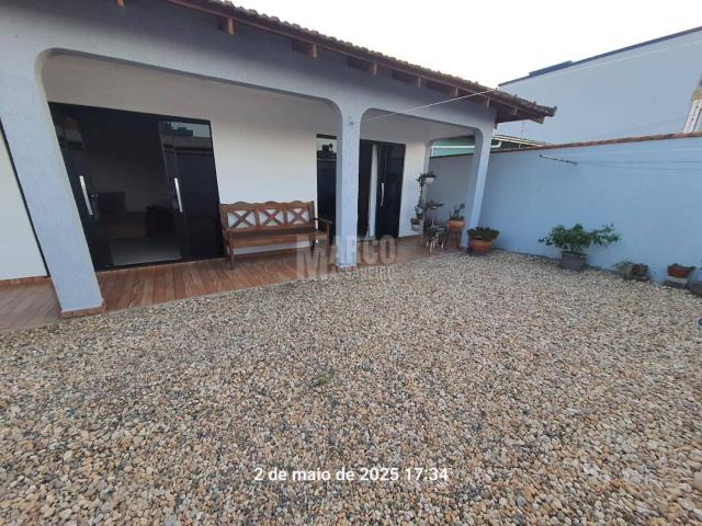 #870 - Casa para Venda em Navegantes - SC