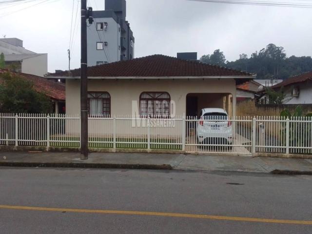 Casa para Venda em Joinville / SC no bairro BOA VISTA