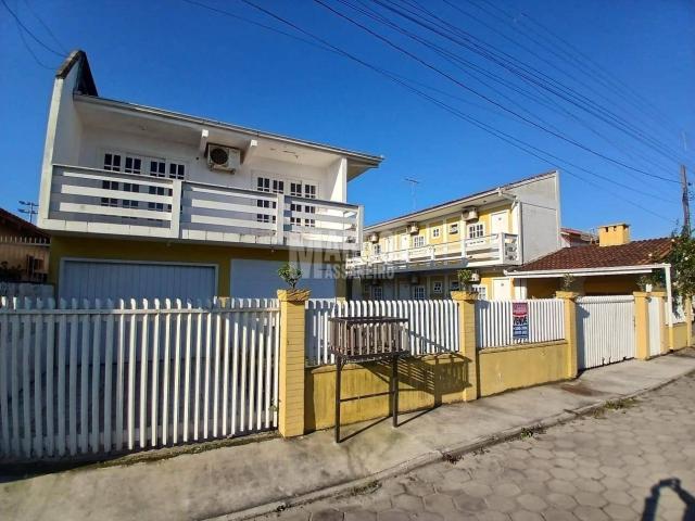 #880 - Casa para Venda em Balneário Barra do Sul - SC