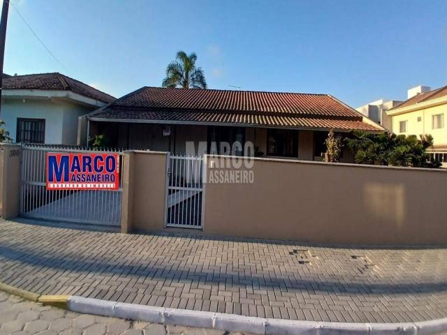 Casa para Venda em Balneário Barra do Sul / SC no bairro Sal