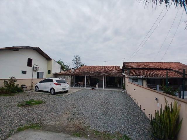 #901 - Casa para Venda em Balneário Barra do Sul - SC