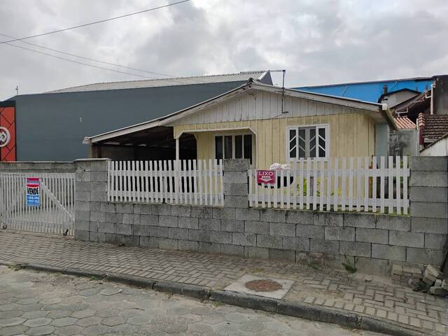 #911 - Casa para Venda em Balneário Barra do Sul - SC