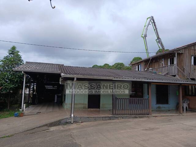 #916 - Casa para Venda em Joinville - SC