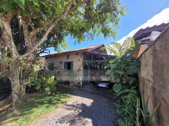 #922 - Casa para Venda em Balneário Barra do Sul - SC