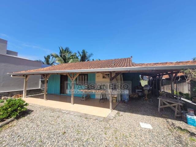 #924 - Casa para Venda em Balneário Barra do Sul - SC