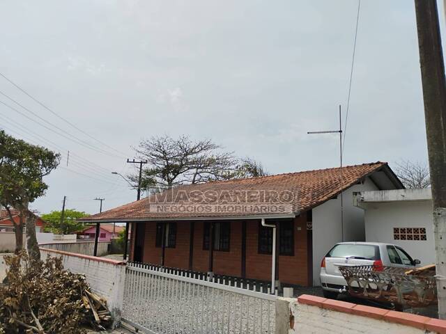 #942 - Casa para Venda em Balneário Barra do Sul - SC