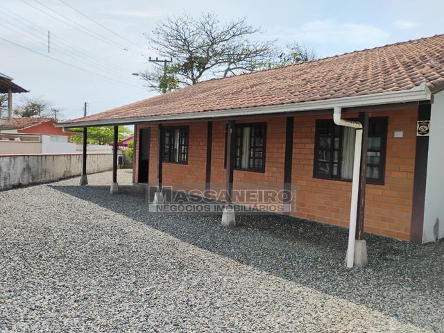 #942 - Casa para Venda em Balneário Barra do Sul - SC