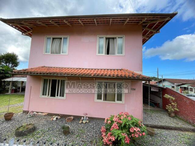 #956 - Casa para Venda em Balneário Barra do Sul - SC