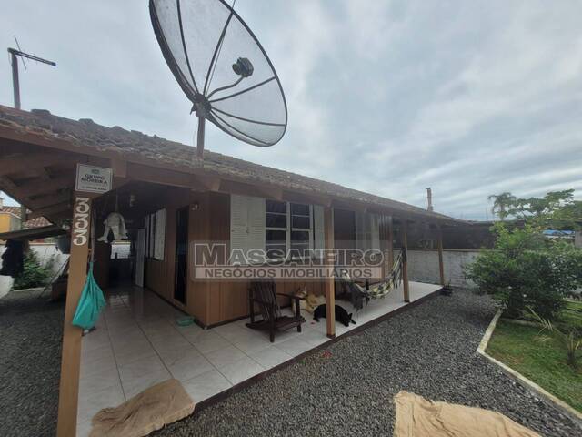 #959 - Casa para Venda em Balneário Barra do Sul - SC