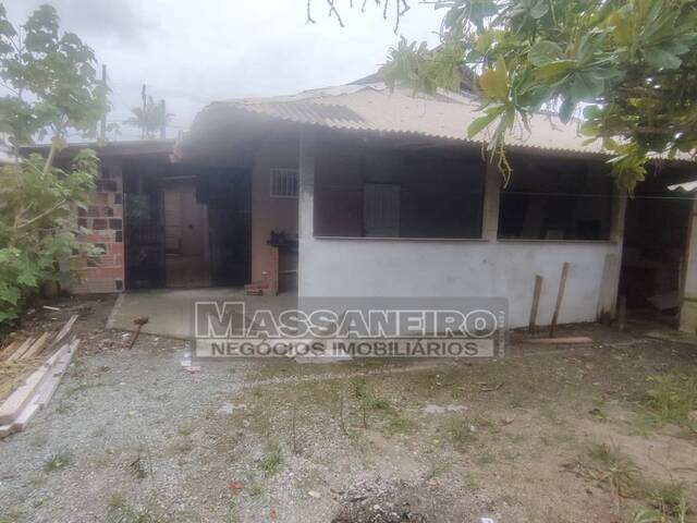 #962 - Casa para Venda em Balneário Barra do Sul - SC