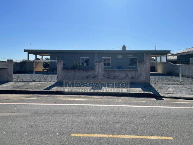 #963 - Casa para Venda em Araquari - SC