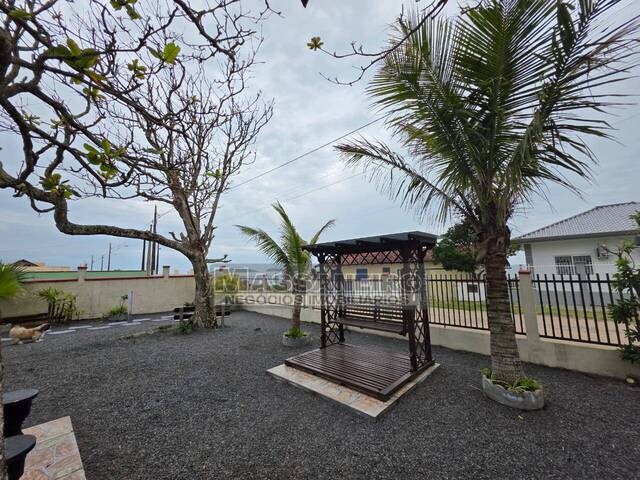 #968 - Casa para Venda em Balneário Barra do Sul - SC