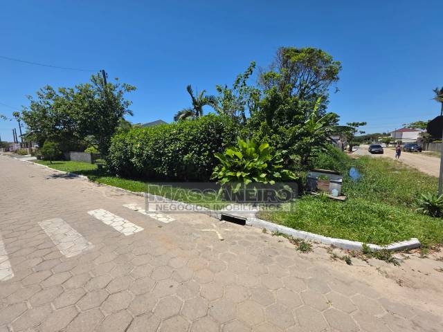 Terreno de Esquina na Salinas em Bal. Barra do Sul Sc