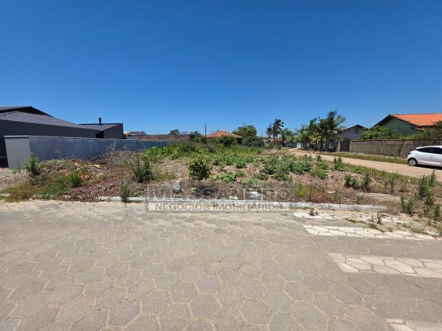 Terreno de Esquina na Salinas em Bal. Barra do Sul Sc