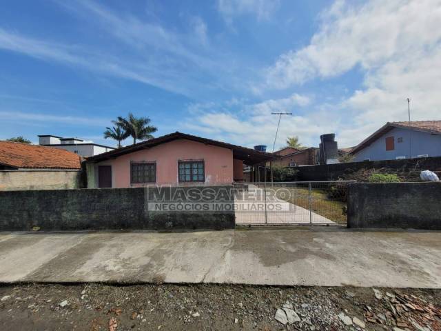 #1001 - Casa para Venda em Balneário Barra do Sul - SC