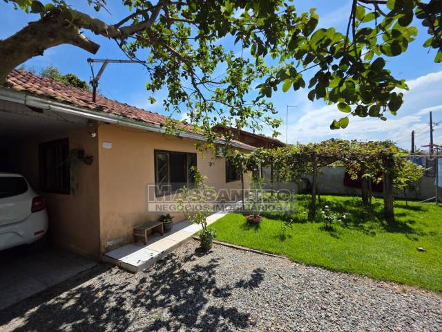 #1004 - Casa para Venda em Balneário Barra do Sul - SC