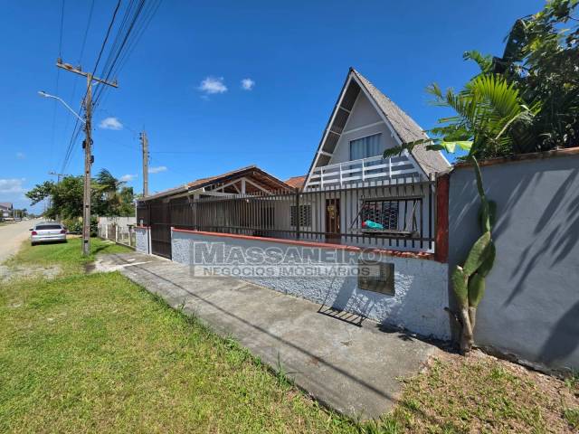 #1005 - Casa para Venda em Balneário Barra do Sul - SC