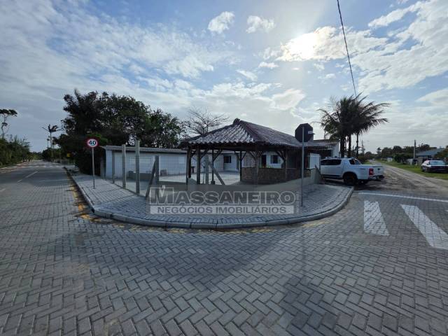 Venda em Pinheiros - Balneário Barra do Sul