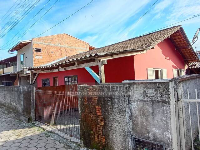 #890 - Casa para Venda em Araquari - SC