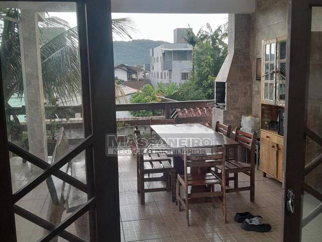 #1015 - Casa para Venda em Joinville - SC