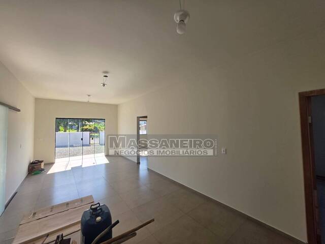 #950 - Casa para Venda em Balneário Barra do Sul - SC