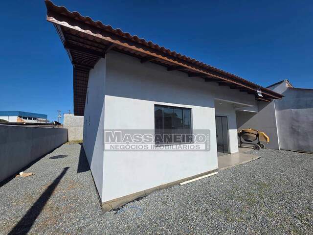 #950 - Casa para Venda em Balneário Barra do Sul - SC
