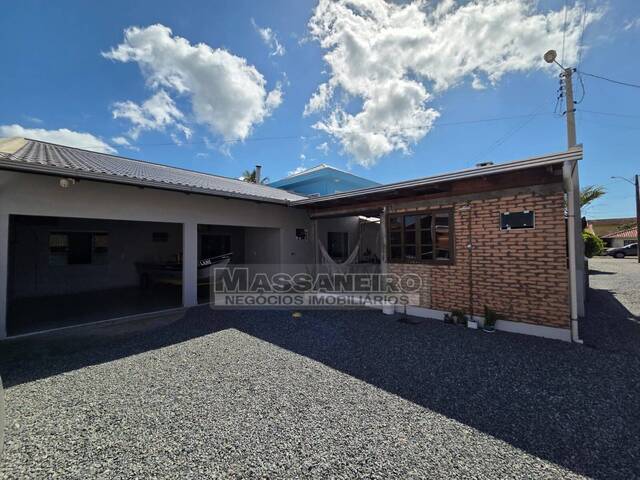 Casa na Boca da Barra à Venda em Barra do Sul Sc