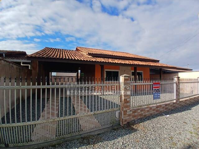 #1037 - Casa para Venda em Balneário Barra do Sul - SC