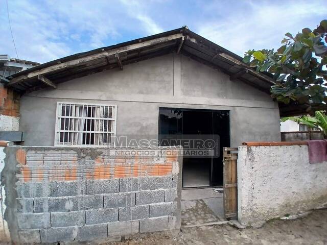 #962 - Casa para Venda em Balneário Barra do Sul - SC
