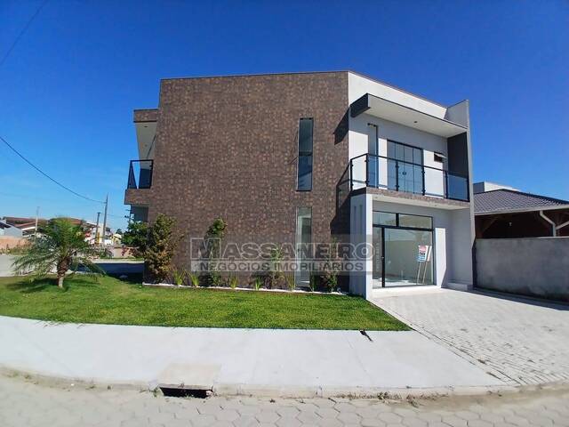 Casa para Venda em Balneário Barra do Sul - 2