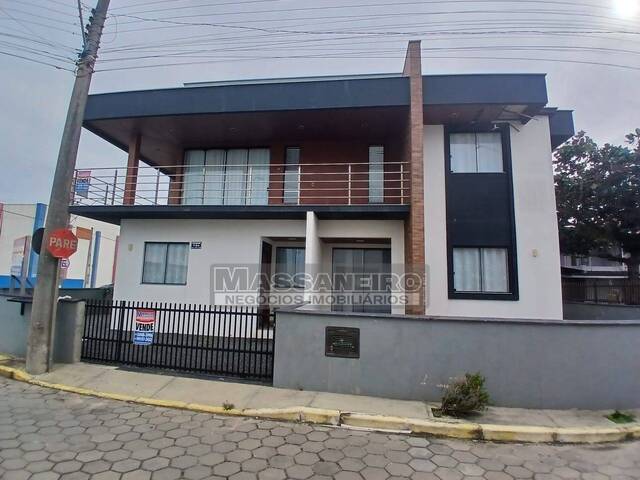 Casa para Venda em Balneário Barra do Sul - 2