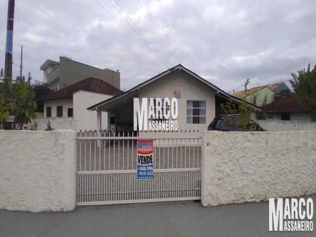 Casa para Venda em Balneário Barra do Sul / SC no bairro Cen