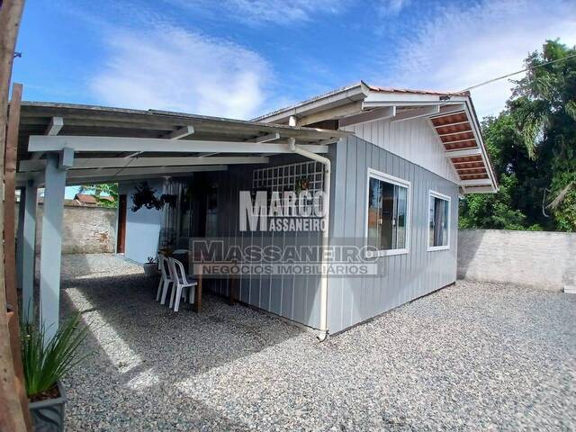Casa para Venda em Balneário Barra do Sul - 2