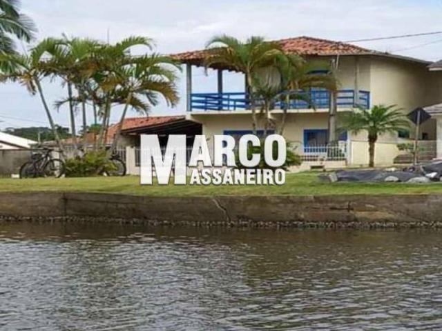 Casa para Venda em Balneário Barra do Sul / SC no bairro Pin