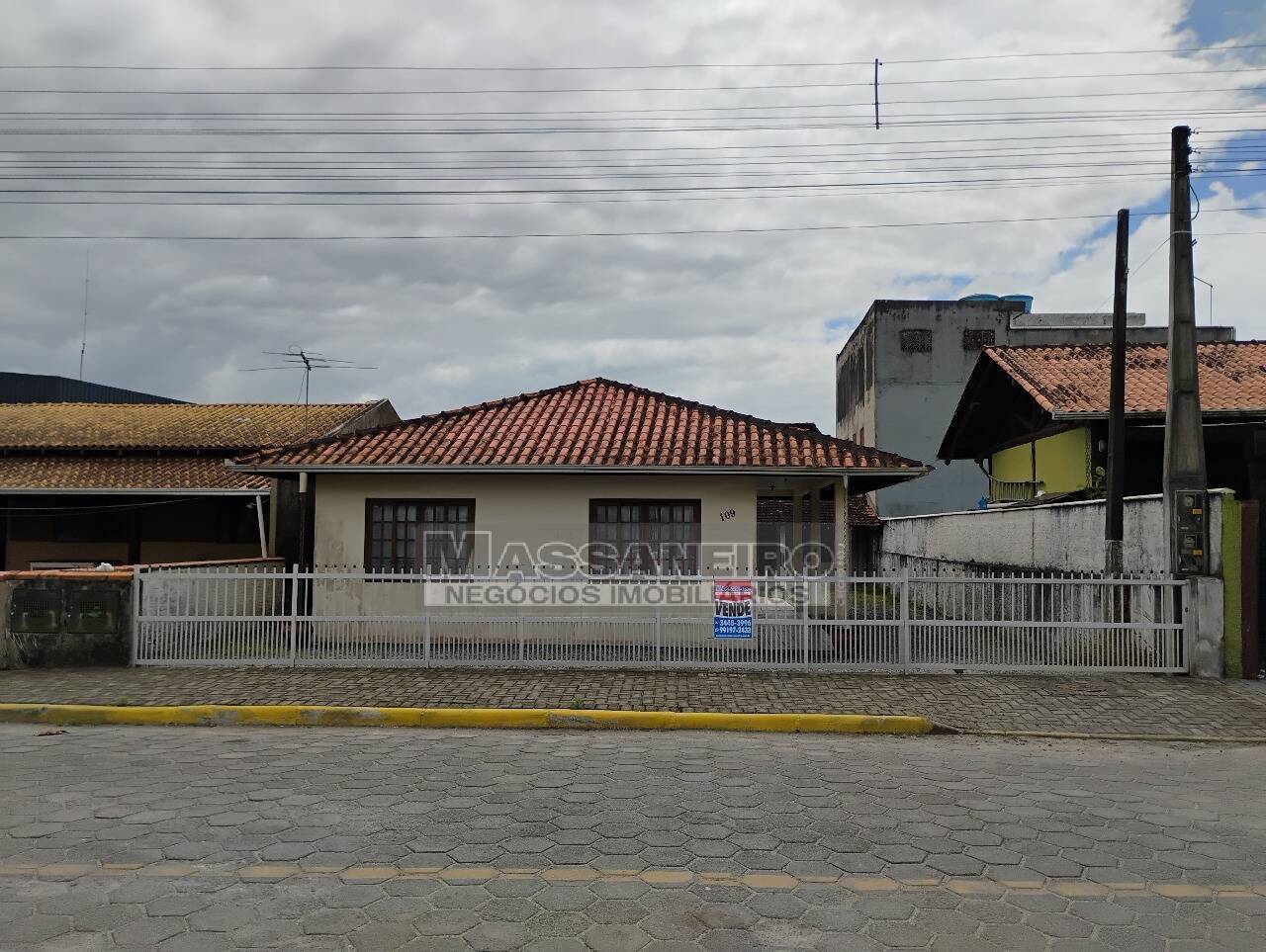 Casa, 5 quartos, 170 m² - Foto 1