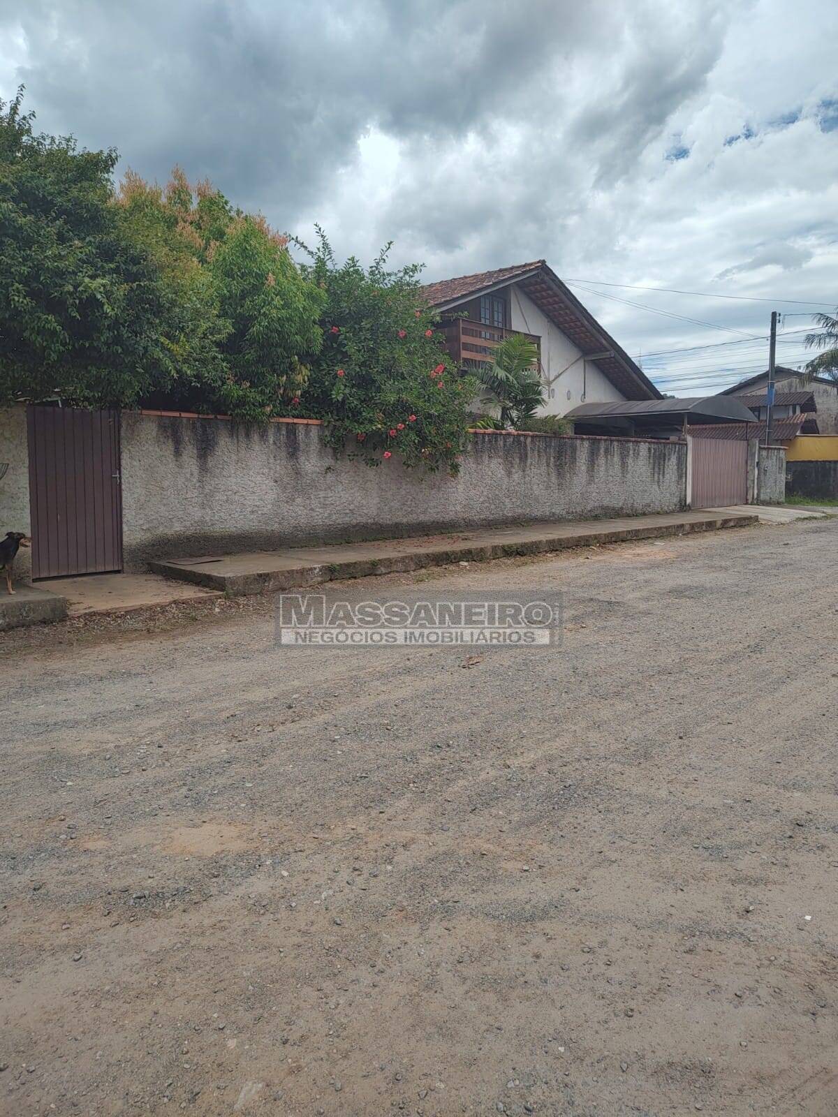 Casa, 5 quartos, 220 m² - Foto 1