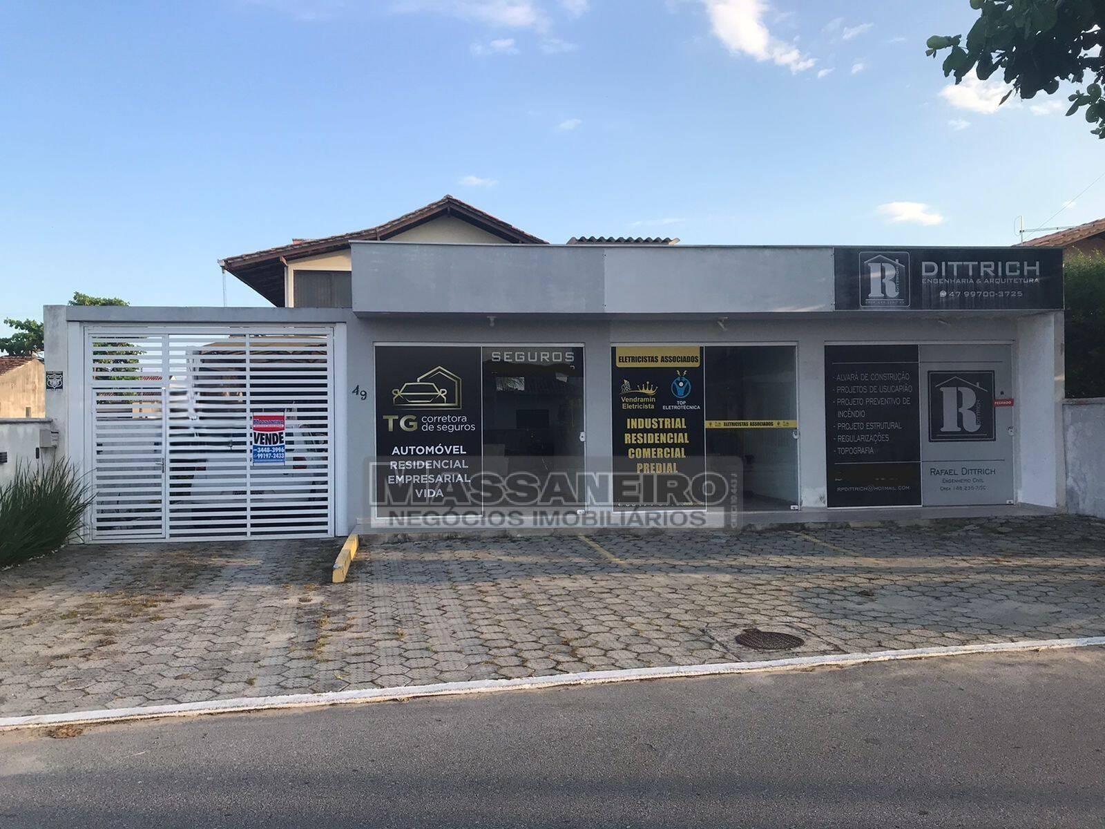 Casa, 5 quartos, 258 m² - Foto 1